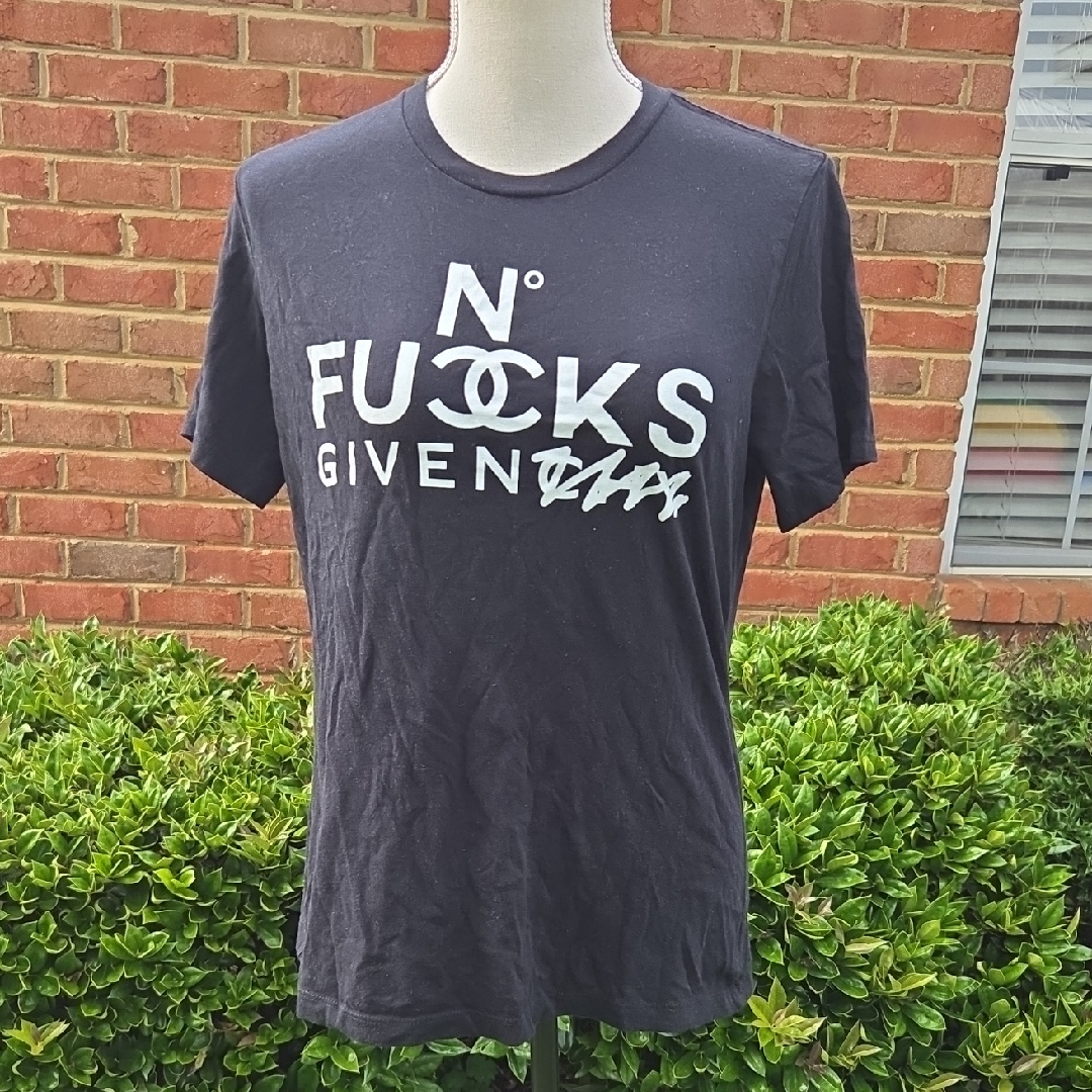 Bella Canvas Cute Graphic Tee Size M
